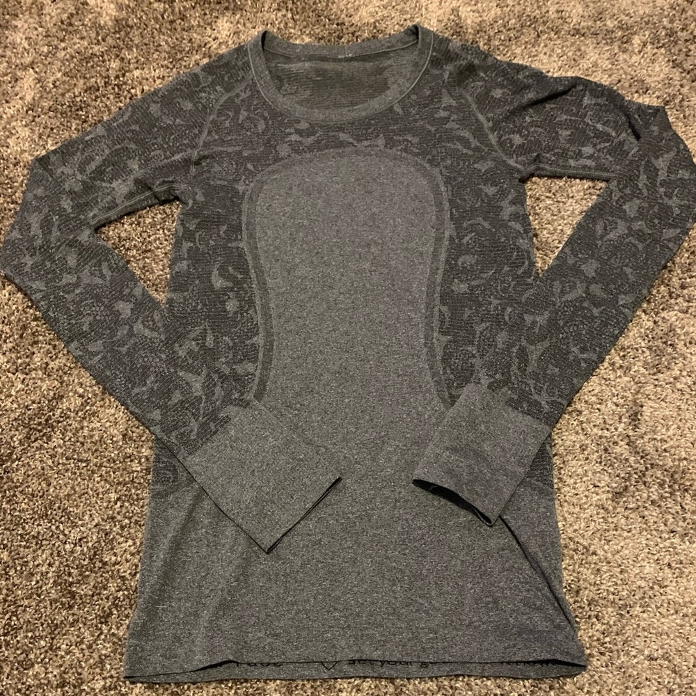 Lululemon swiftly tech long sleeve top sz 4